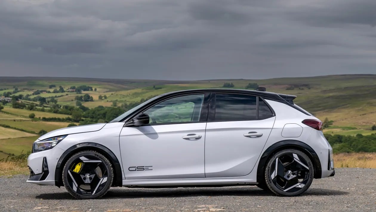 Opel Corsa GSE: Το ηλεκτρικό που βάζει φωτιά στα hot hatch