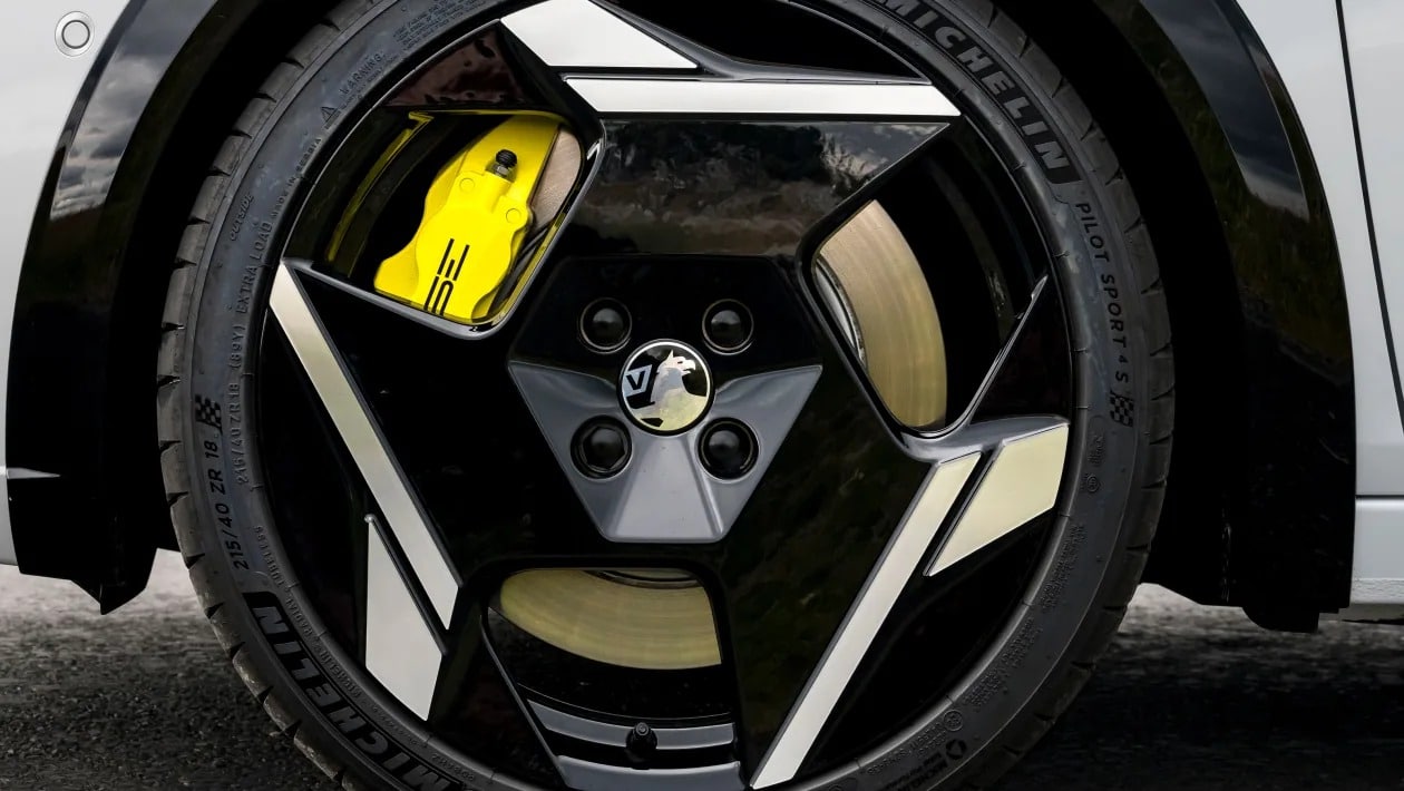 Opel Corsa GSE: Το ηλεκτρικό που βάζει φωτιά στα hot hatch