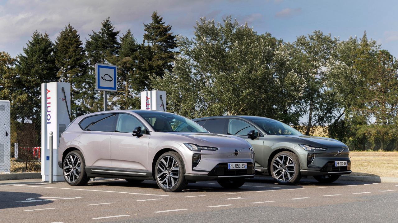 Volvo EX60 P10 AWD: Φόρτιση-αστραπή και 660 χλμ. αυτονομίας – Το ηλεκτρικό SUV που αλλάζει τα δεδομένα