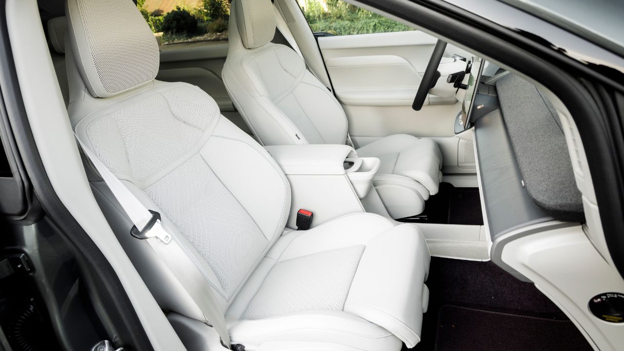 Volvo EX60 P10 AWD: Φόρτιση-αστραπή και 660 χλμ. αυτονομίας – Το ηλεκτρικό SUV που αλλάζει τα δεδομένα