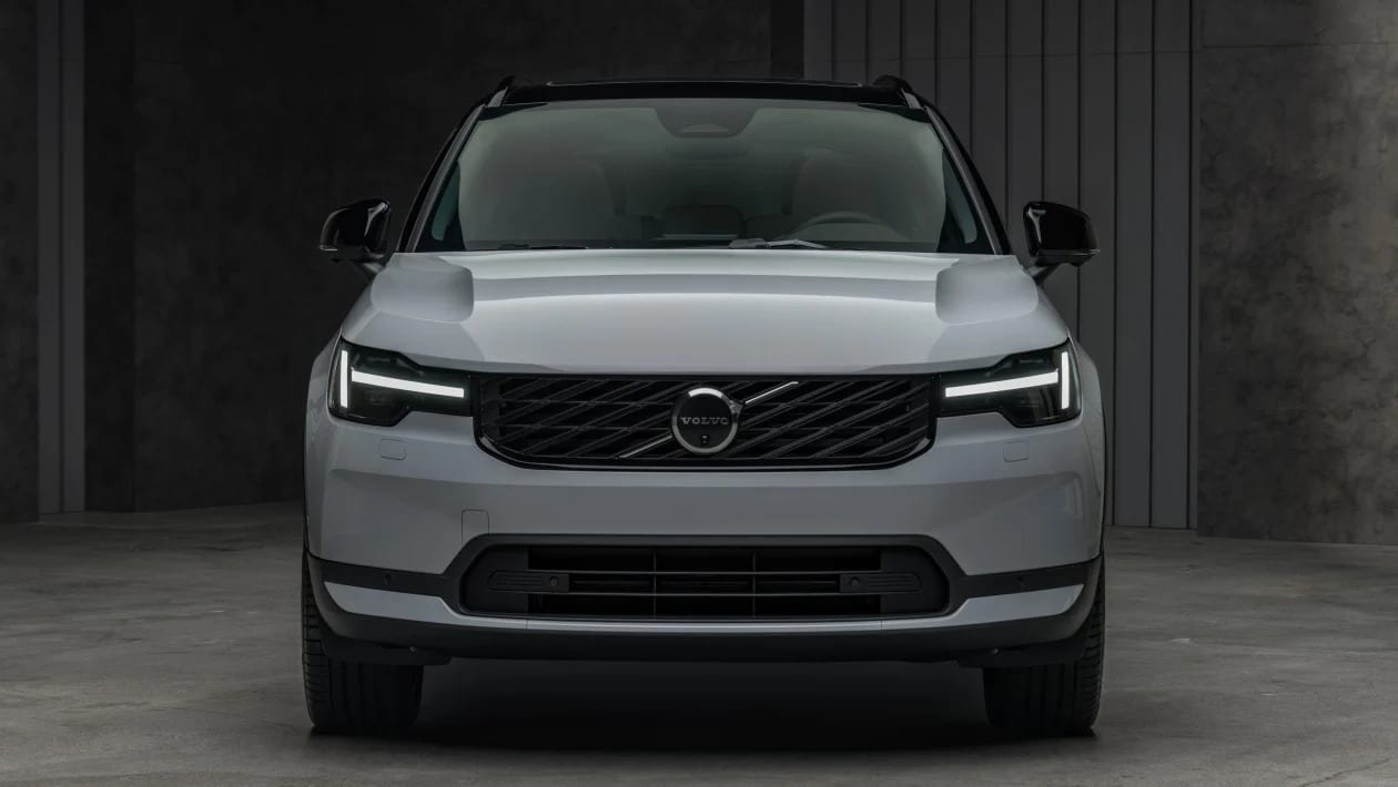 Το Volvo XC40 αλλάζει: Η μεγάλη αναβάθμιση που το κρατά στο παιχνίδι