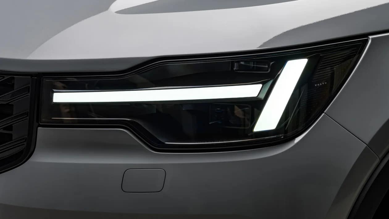Το Volvo XC40 αλλάζει: Η μεγάλη αναβάθμιση που το κρατά στο παιχνίδι