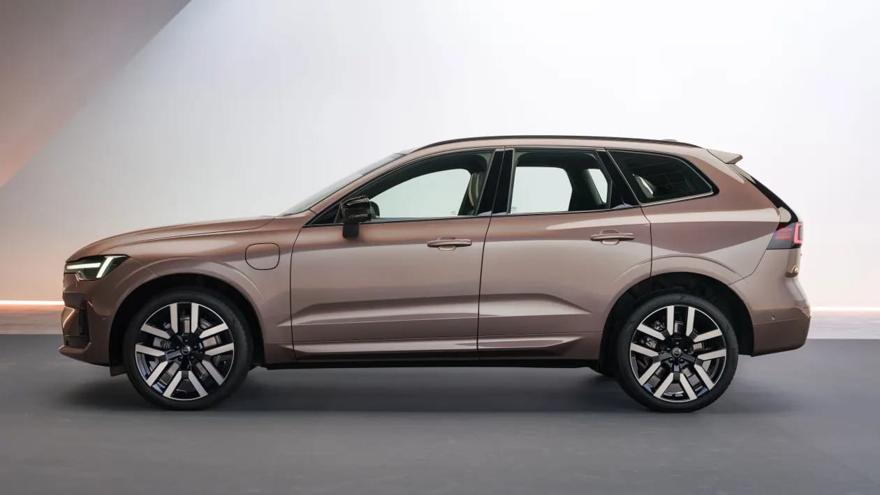 Νέο Volvo XC60 PHEV: Έως 200 χλμ. χωρίς να κάψει σταγόνα βενζίνης