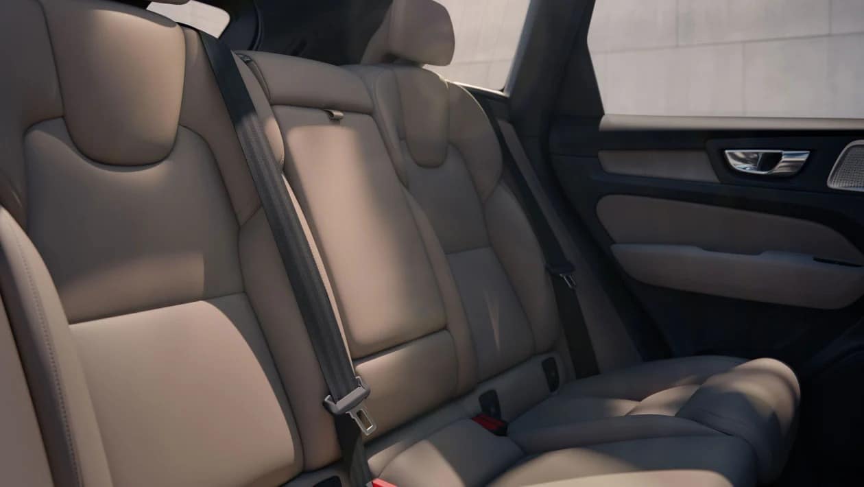 Νέο Volvo XC60 PHEV: Έως 200 χλμ. χωρίς να κάψει σταγόνα βενζίνης