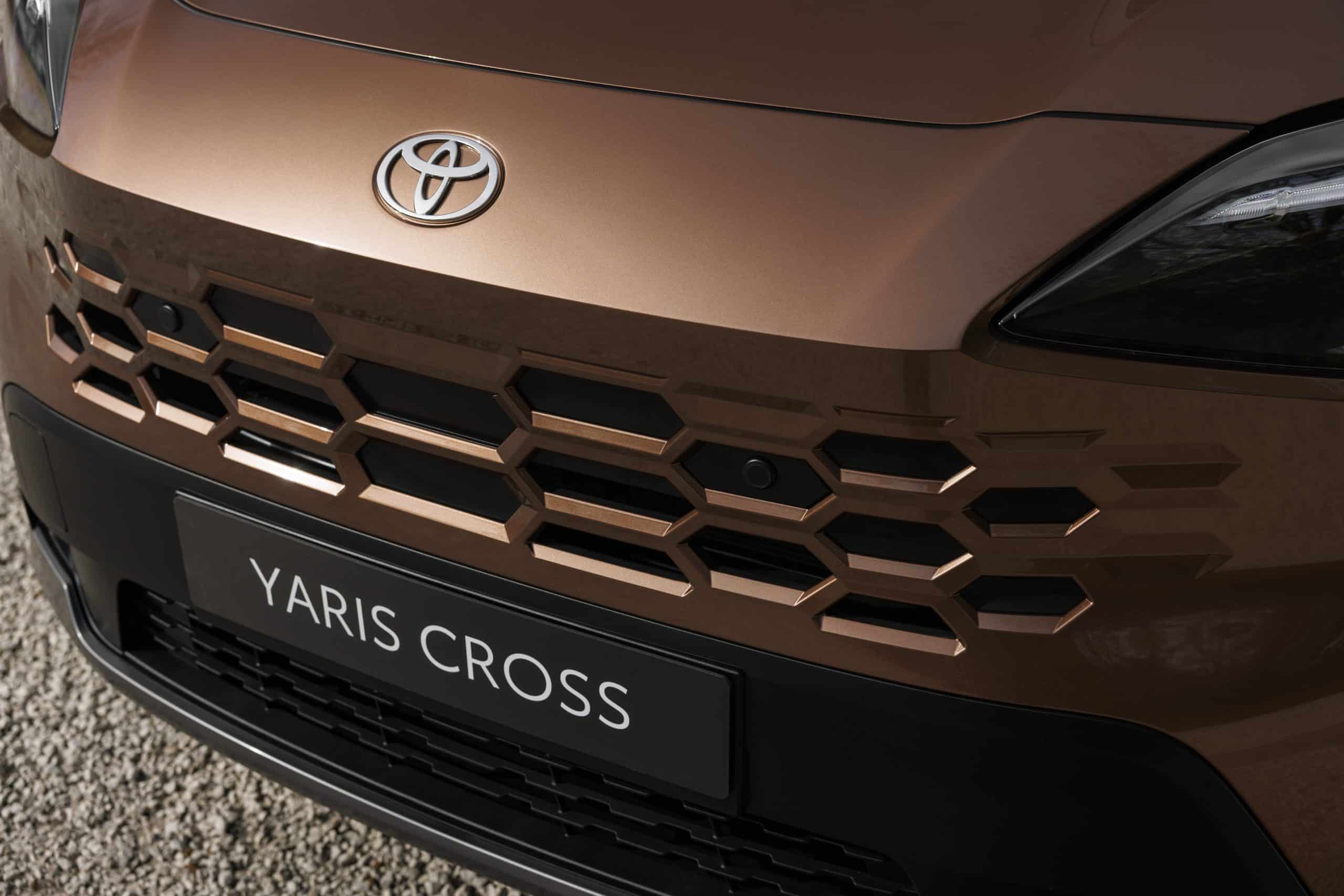 Νέο Yaris Cross: Το ευφυές και κορυφαίο σε πωλήσεις Full Hybrid Electric SUV