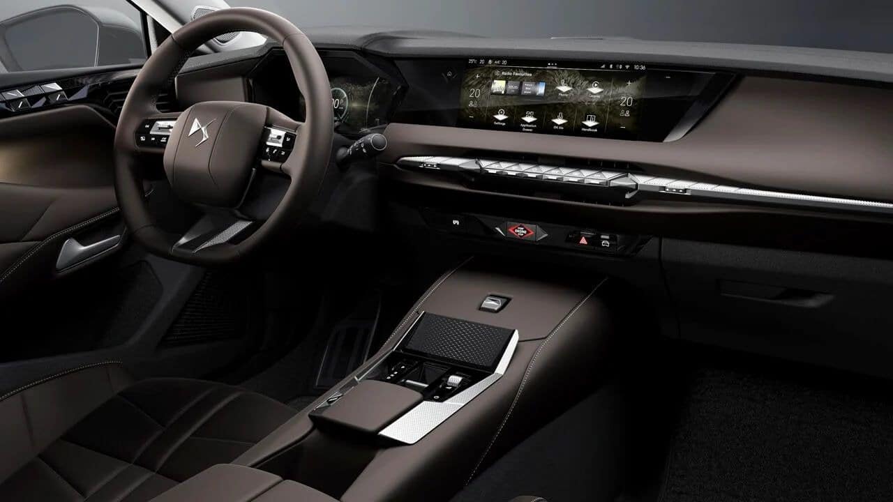 Renault Scenic E-Tech vs DS N°4: Ποιο γαλλικό ηλεκτρικό είναι η καλύτερη επιλογή;