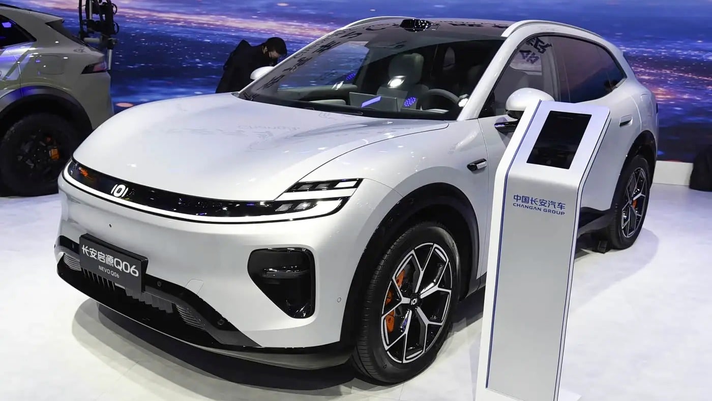 Νέο Changan Nevo Q06: Φορτίζει σε 9 λεπτά και κοστίζει €18.990 στη Κίνα