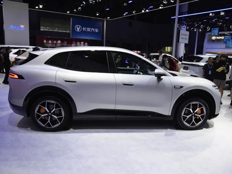 Νέο Changan Nevo Q06: Φορτίζει σε 9 λεπτά και κοστίζει €18.990 στη Κίνα