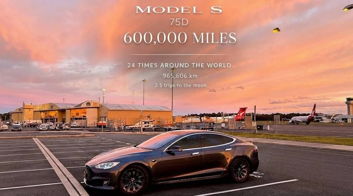 Αυτό το Tesla Model S «γράφει» ήδη 965.000 χλμ. και αποκαλύπτει το απίστευτο ιστορικό του