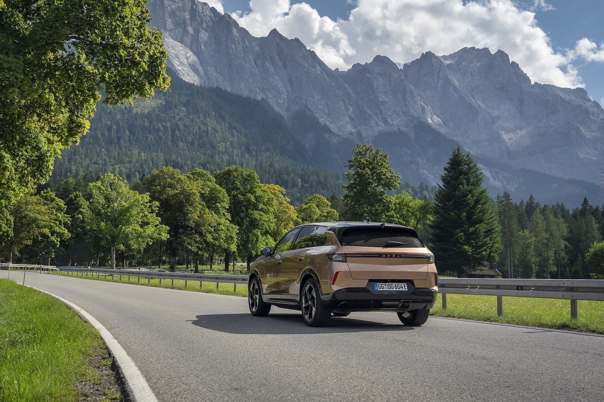 Opel Grandland Electric Long Range: 714 χλμ. με μία φόρτιση!