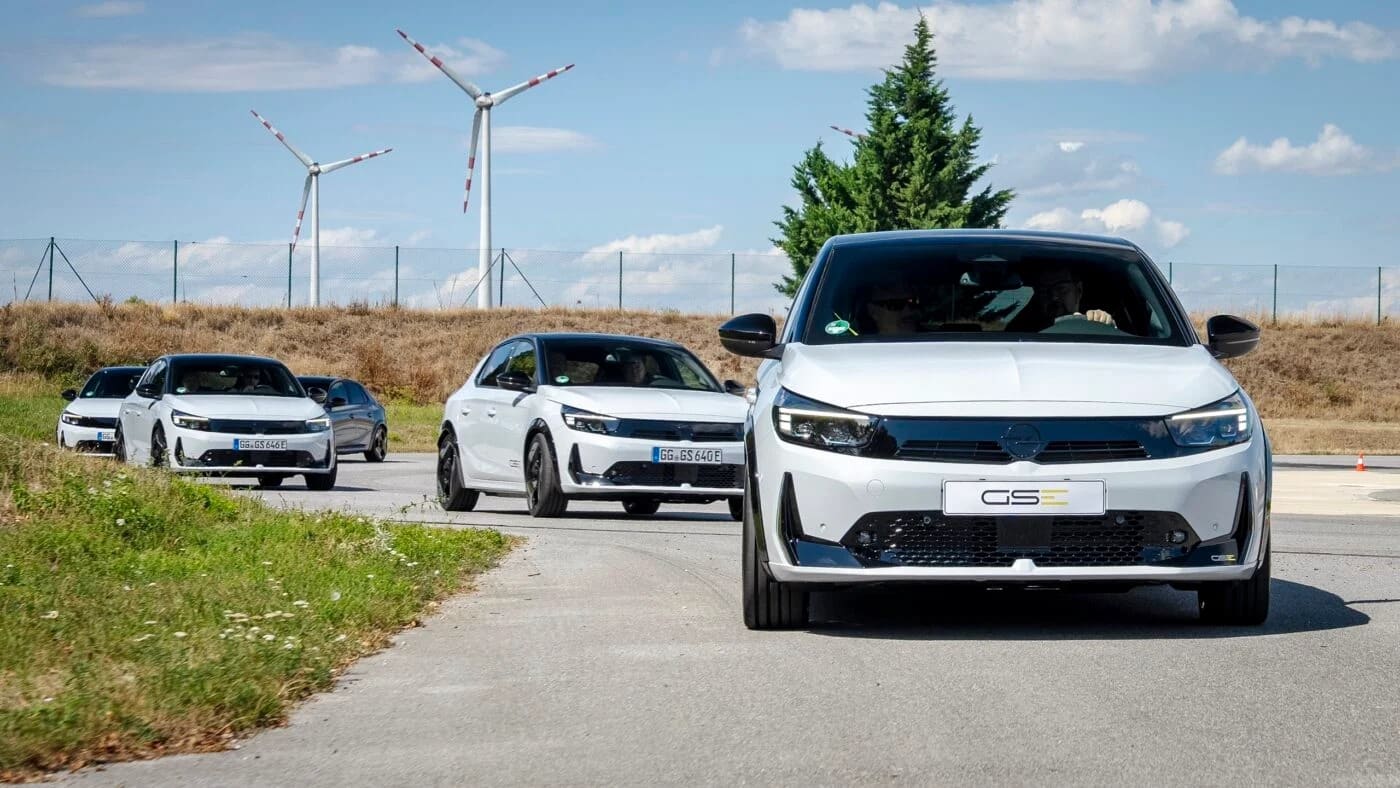 Το πιο γρήγορο Opel παραγωγής είναι ηλεκτρικό και μοιράζει χαμόγελα
