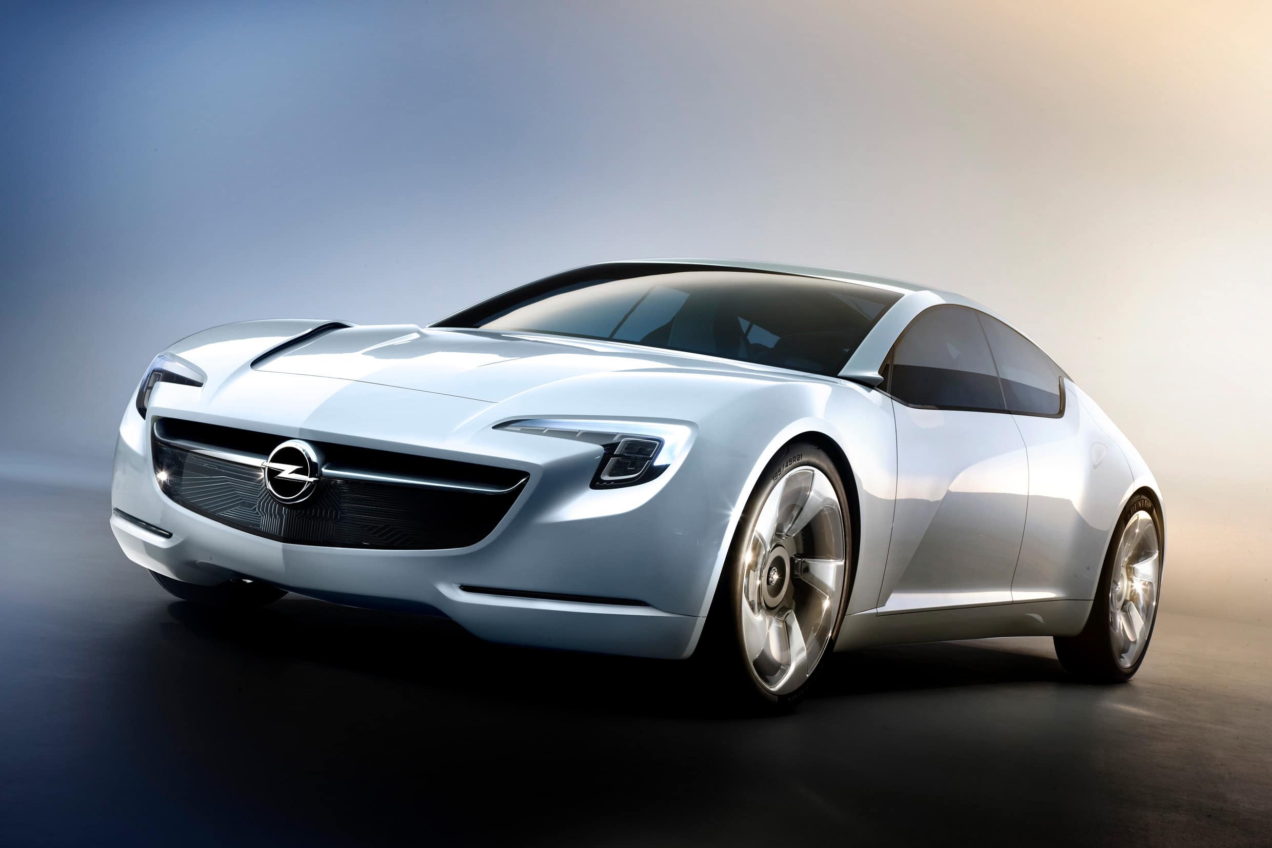 Opel: Εξήντα χρόνια πρωτοπορίας στην ηλεκτροκίνηση