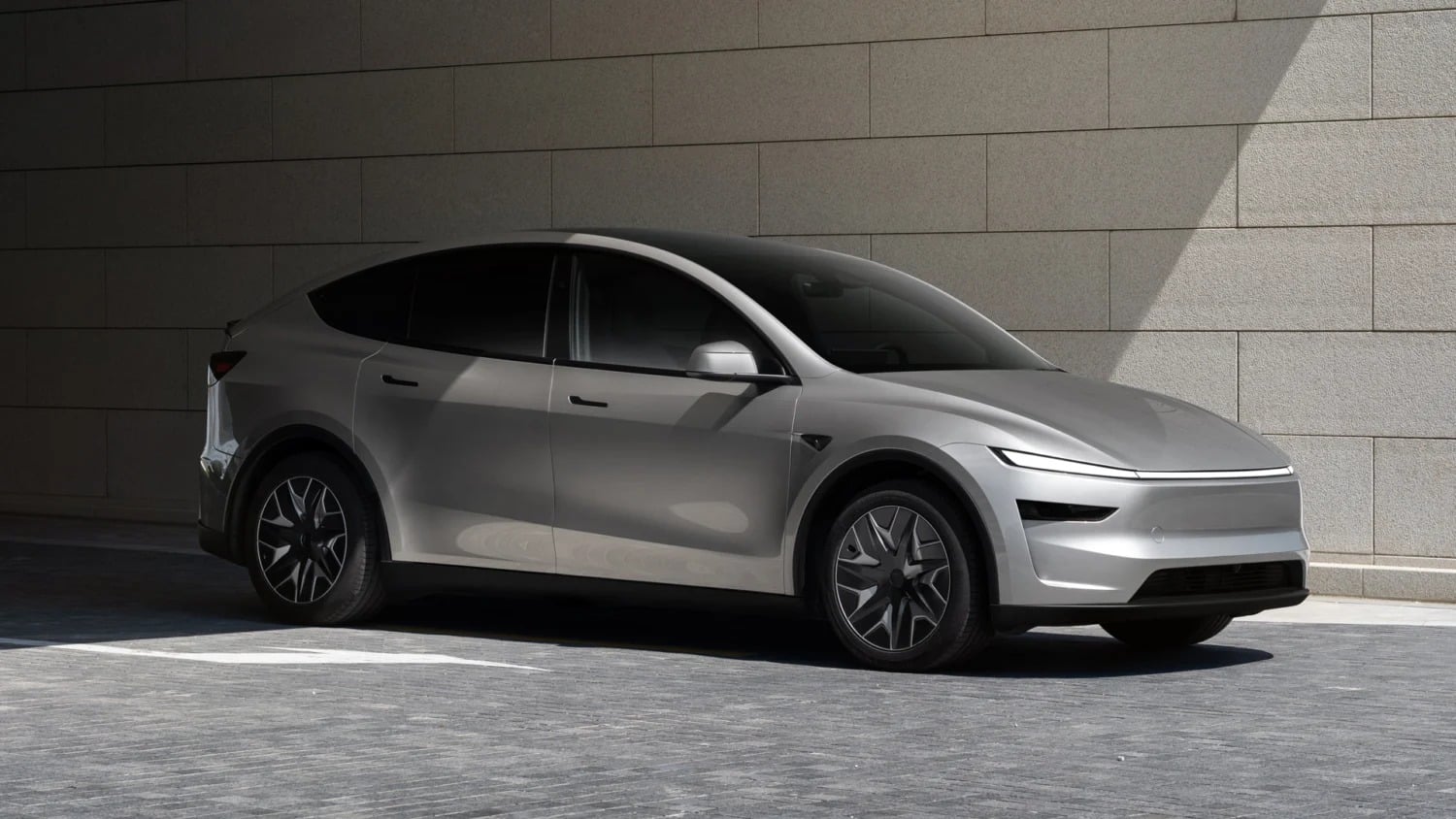 https://carselectric.gr/tesla-model-yl-premiera-stis-ipa-me-almyri-timi/