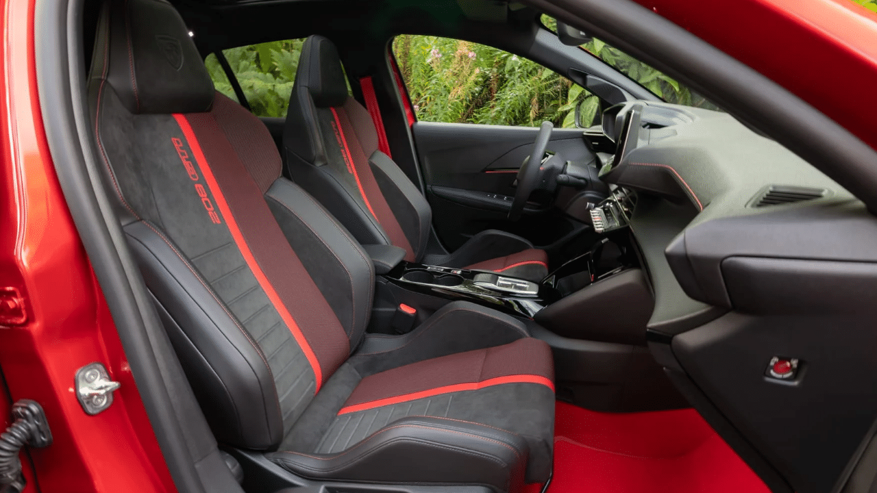 E-208 GTi: Το μικρό Peugeot που μετατράπηκε σε ηλεκτρικό πυραυλάκι