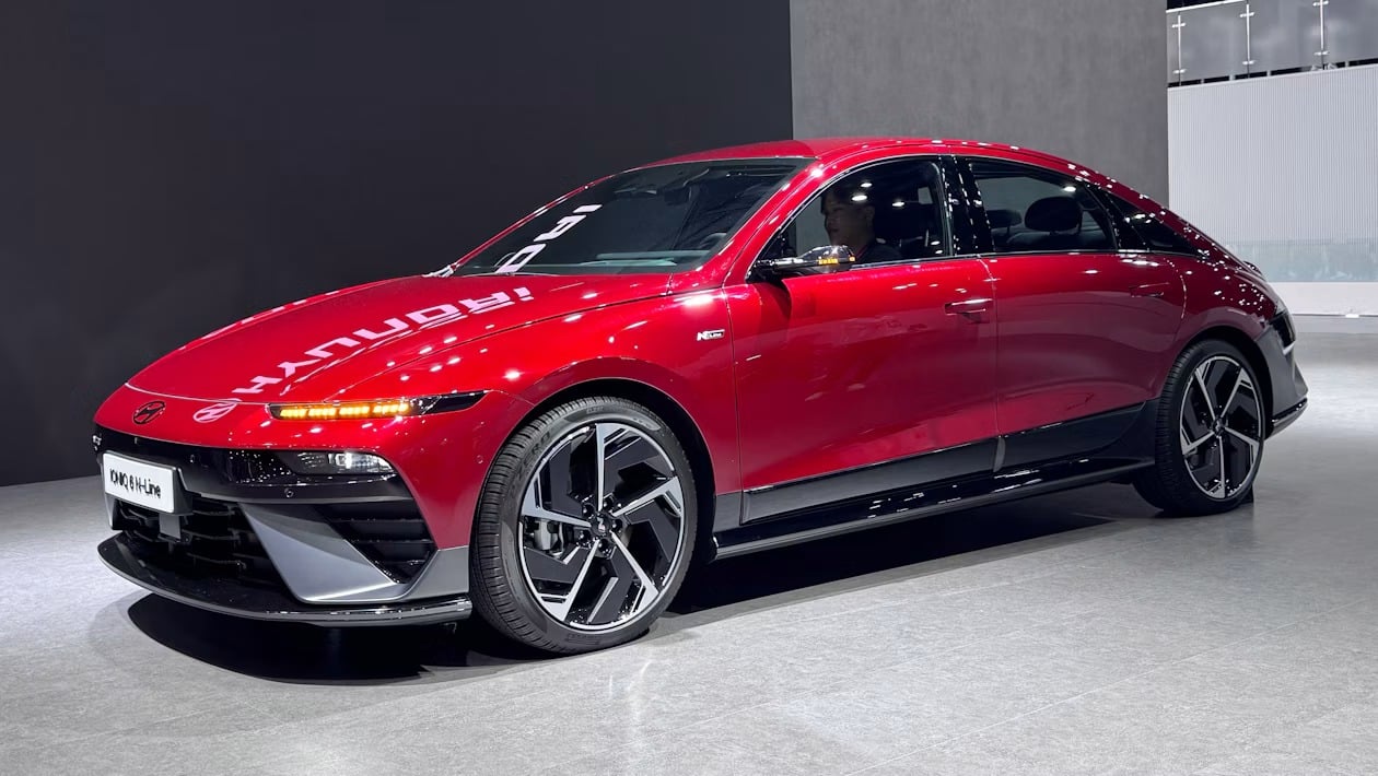 Νέο Hyundai Ioniq 6: Το ηλεκτρικό που θέλει να κλέψει τους πελάτες της Tesla