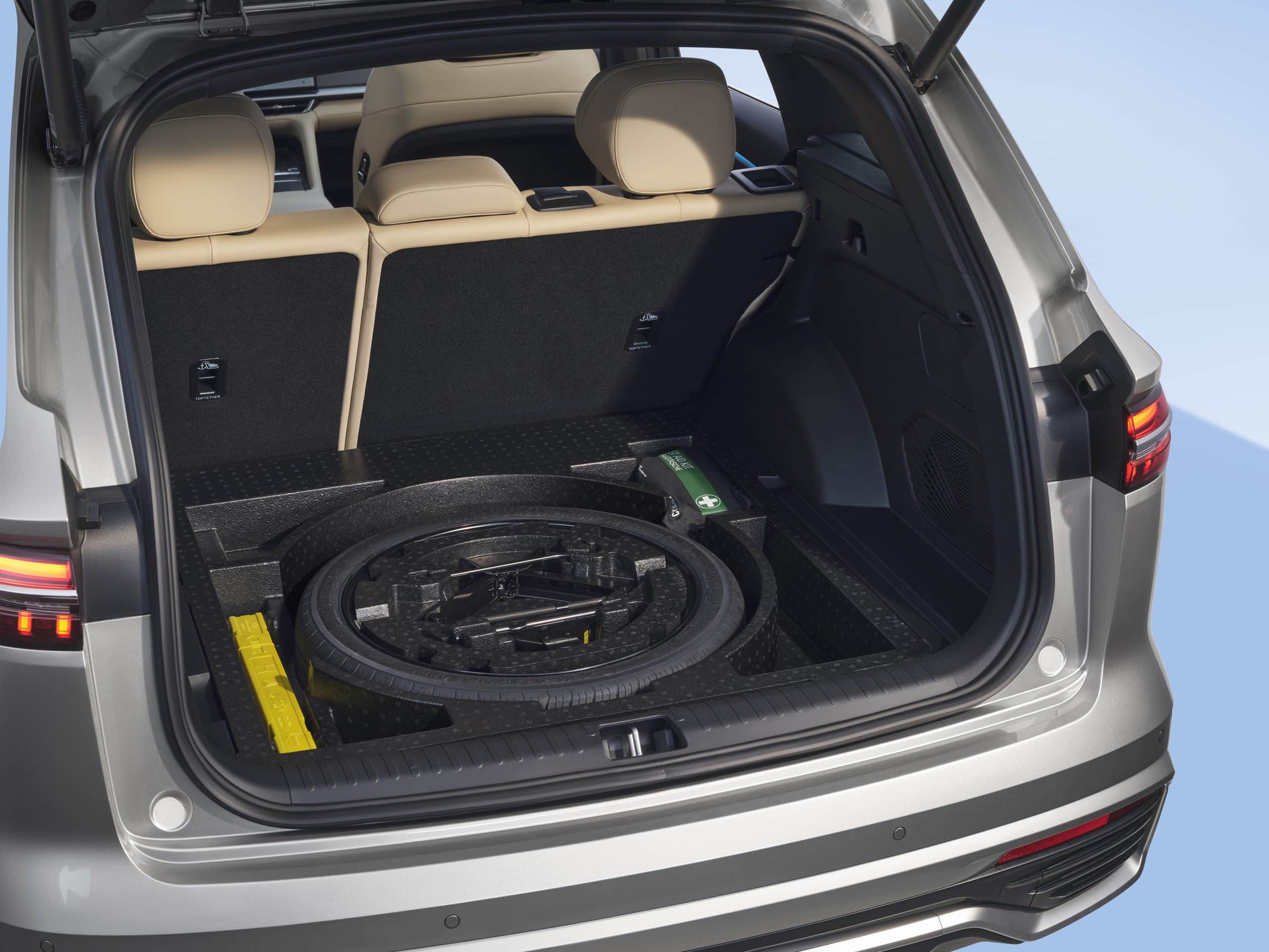 Το Geely Monjaro EM-i πραγματοποιεί την ευρωπαϊκή του πρεμιέρα στο Σαλόνι Αυτοκινήτου του Παρισιού