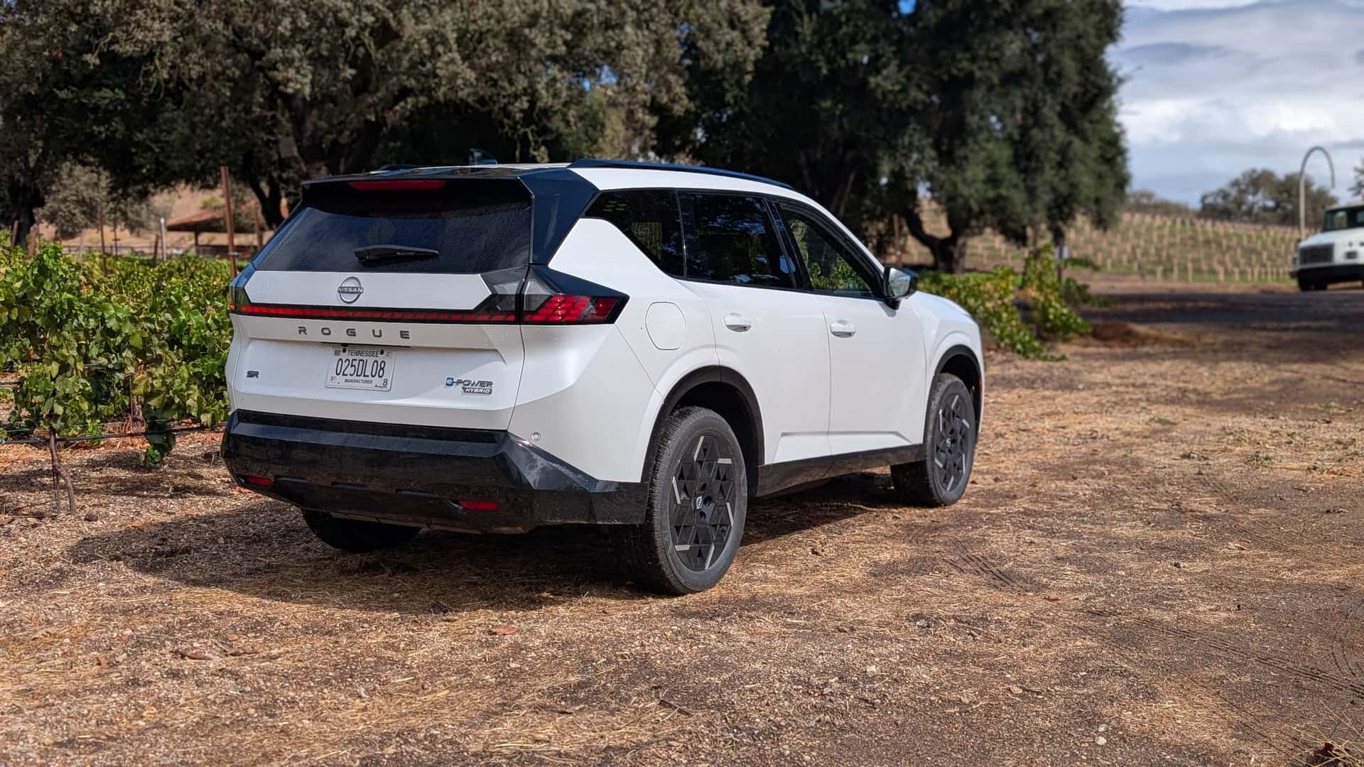 Nissan Rogue Hybrid 2027: Υβριδικό SUV με τεχνολογία που θυμίζει ηλεκτρικό