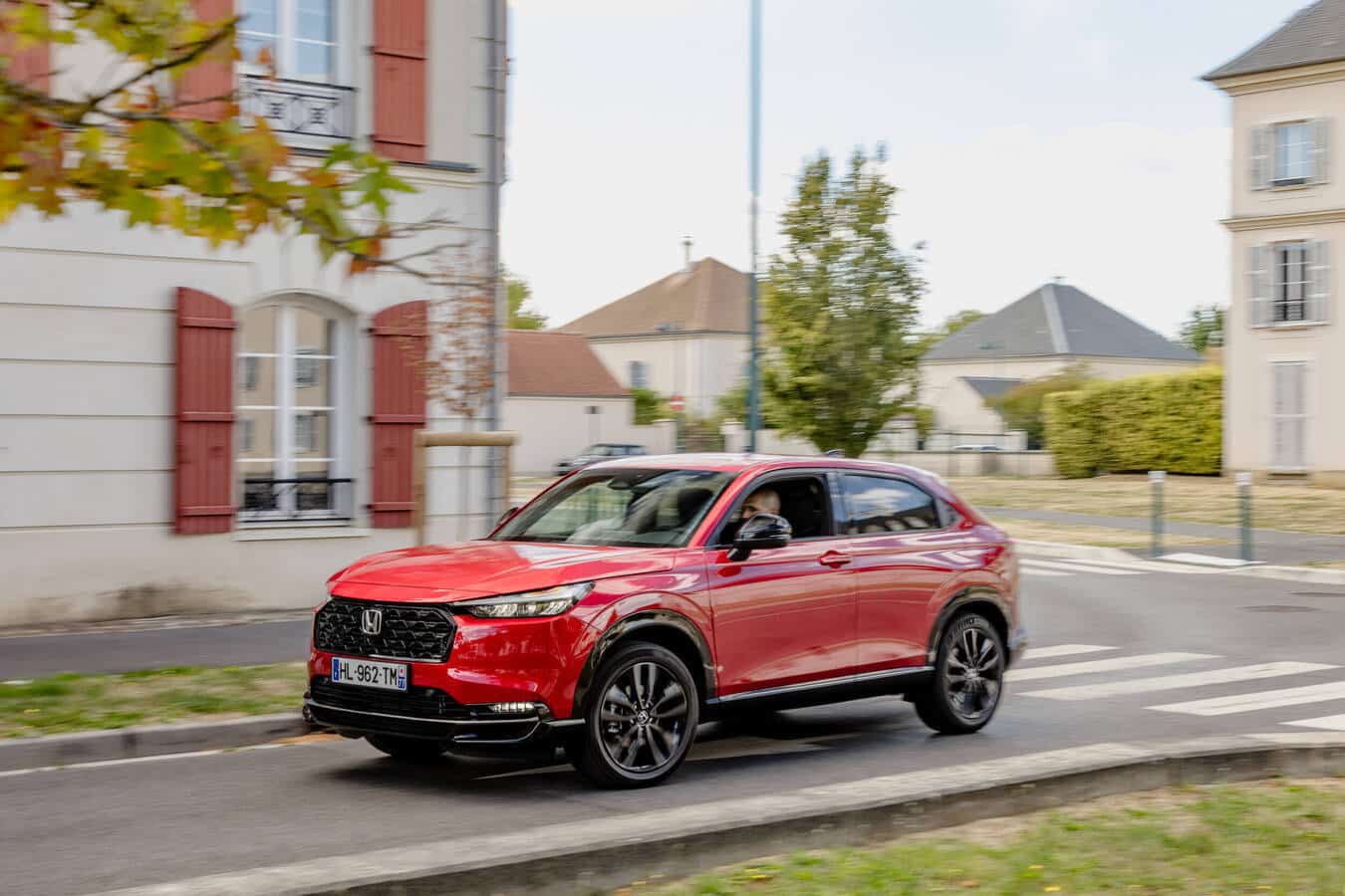 Η Honda αλλάζει το παιχνίδι στα υβριδικά της Civic και HR-V