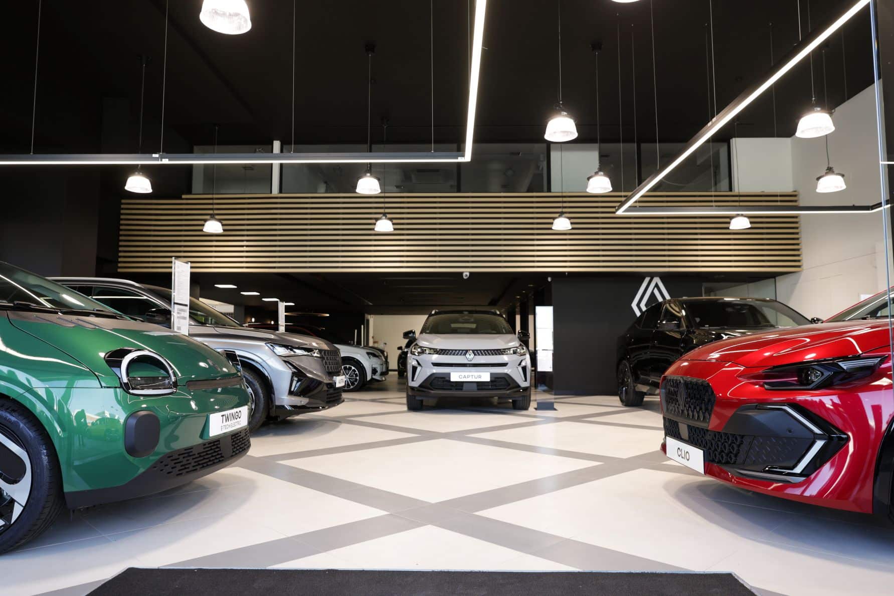 ΕΚΚΑ Αυτοκίνητα: Η Renault ενισχύει την παρουσία της στα Βόρεια Προάστια