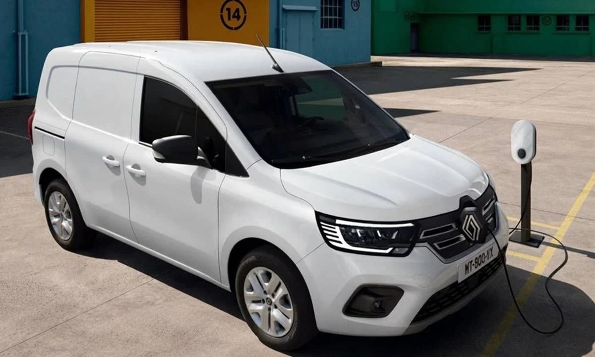 Η Renault αναβαθμίζει το ηλεκτρικό Kangoo: Μεγαλύτερη αυτονομία, ταχύτερη φόρτιση και έως 7 θέσεις