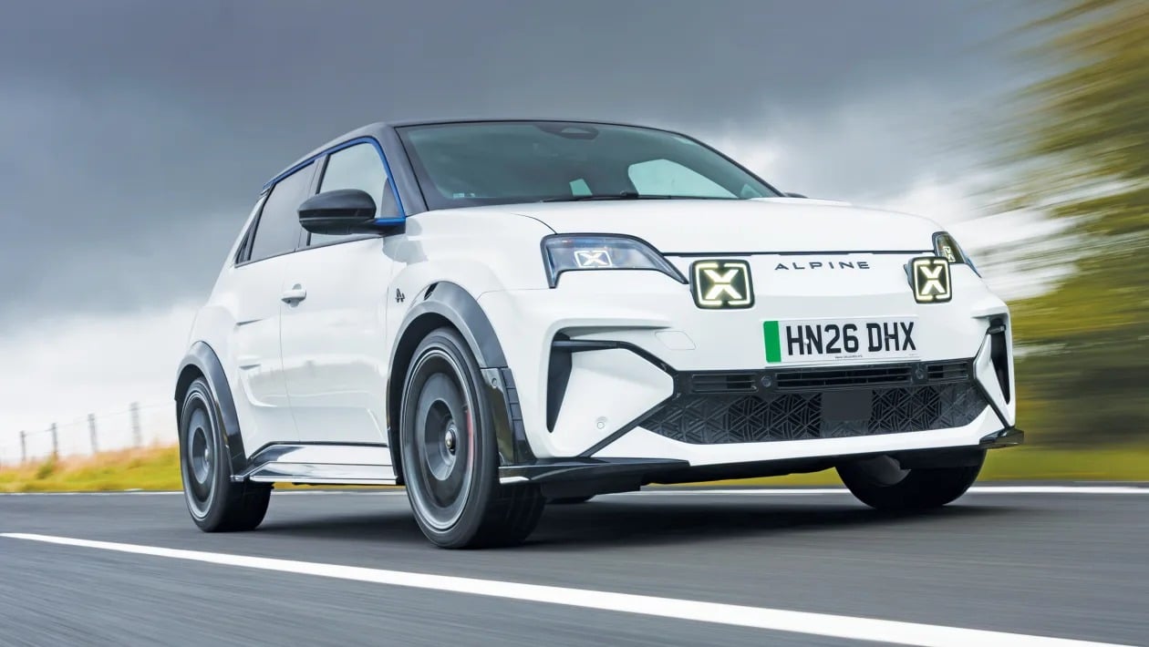 Peugeot E-208 GTi vs Alpine A290: Γαλλικός εμφύλιος στα ηλεκτρικά hot hatch