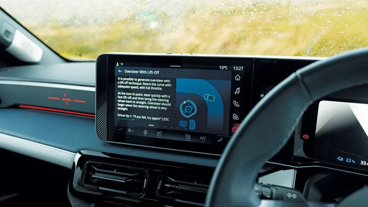 Peugeot E-208 GTi vs Alpine A290: Γαλλικός εμφύλιος στα ηλεκτρικά hot hatch