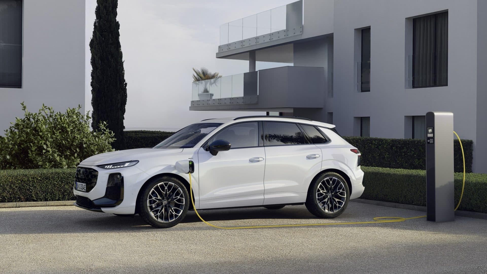 Audi Q3 e-hybrid: Νέα plug-in υβριδική έκδοση με χαμηλότερη ισχύ και μεγάλη ηλεκτρική αυτονομία