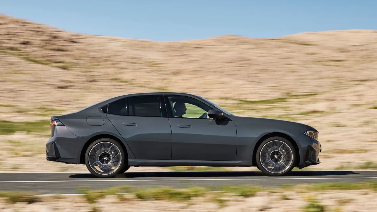 Η νέα BMW σειρά 3 είναι «κτήνος» : 443 PS, 4,1’’ και Drift Mode!