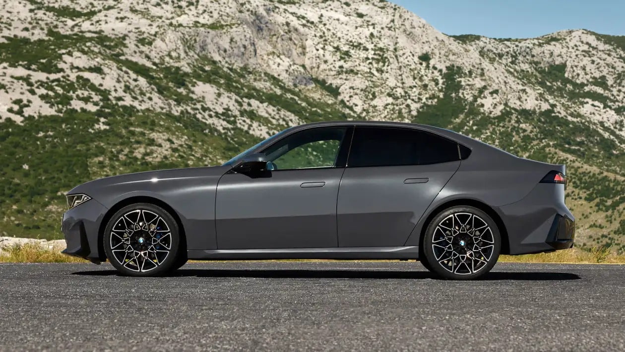 Η νέα BMW σειρά 3 είναι «κτήνος» : 443 PS, 4,1’’ και Drift Mode!