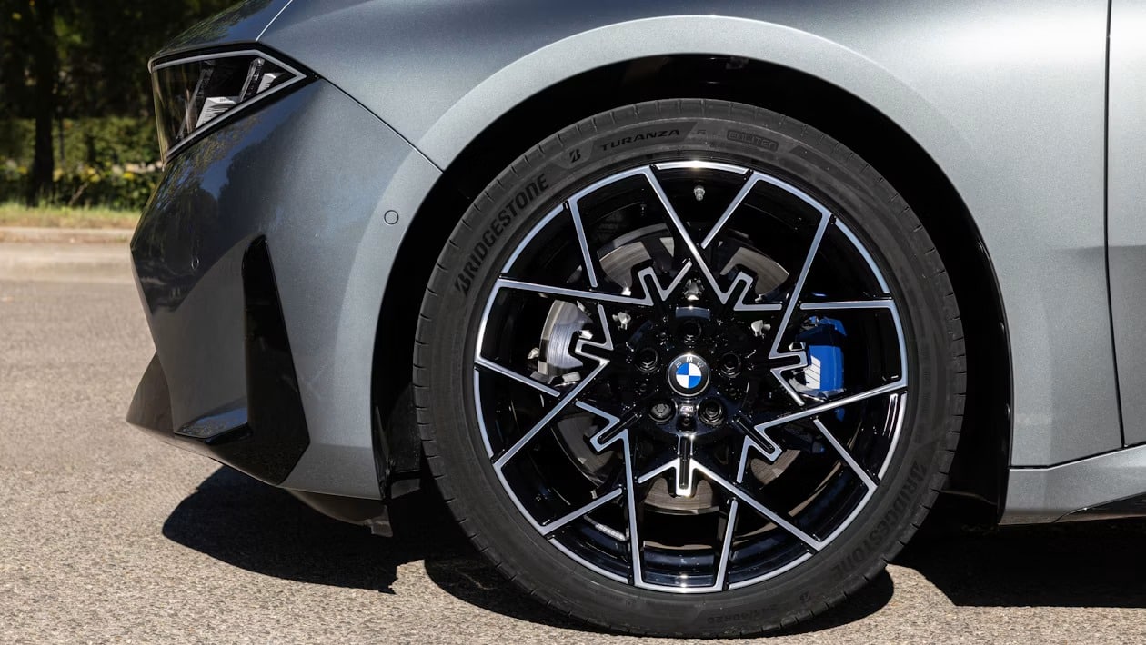 BMW i3: Αυτή η ηλεκτρική Σειρά 3 ξεπερνά τα 900 χιλιόμετρα!