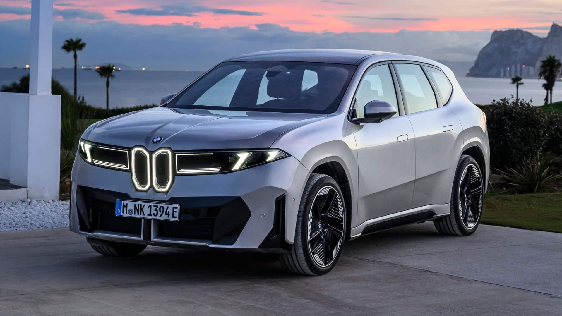 BMW iX3 40 xDrive: Νέα τετρακίνητη έκδοση με 374 PS και 621 km
