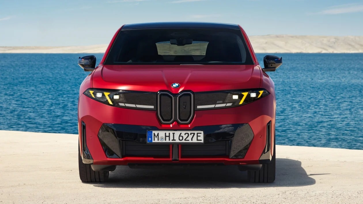 Η ολοκαίνουργια BMW iX4 φτάνει με 800 χλμ. και έως 604 ίππους