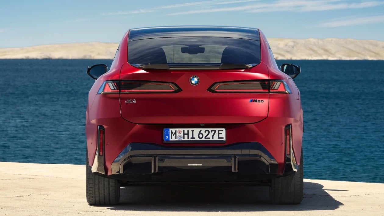 Η ολοκαίνουργια BMW iX4 φτάνει με 800 χλμ. και έως 604 ίππους