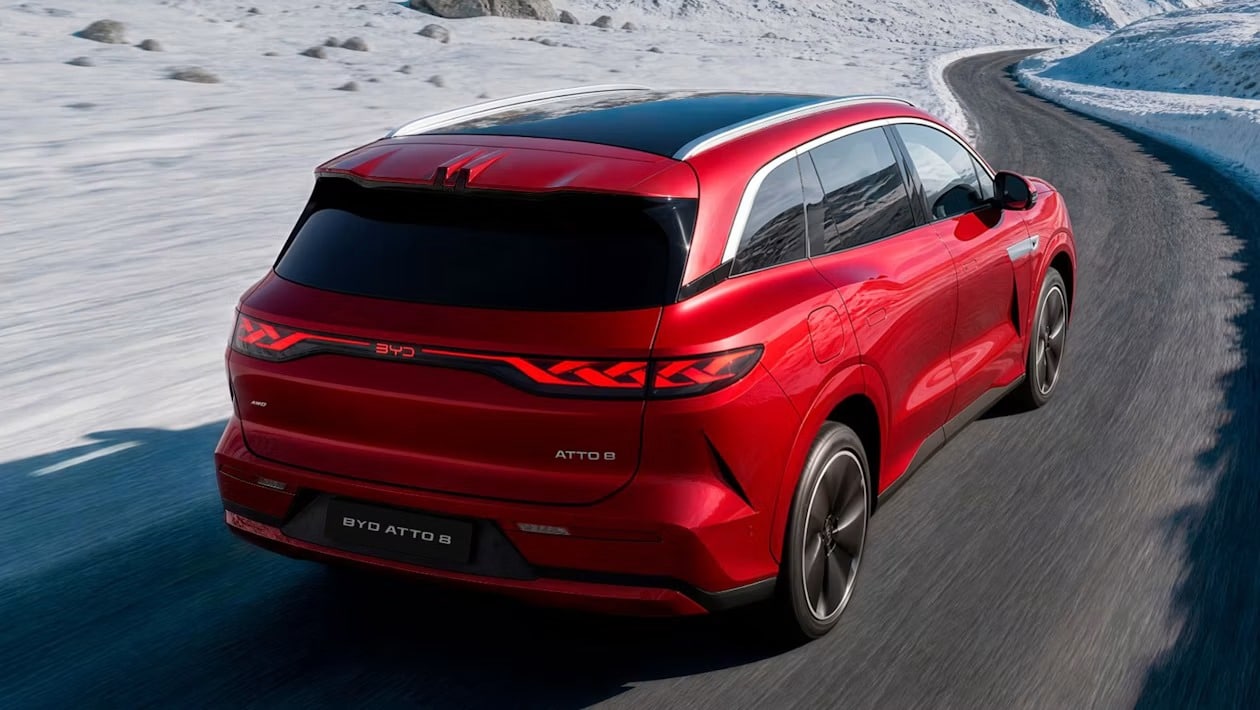 BYD Atto 8: Το γιγαντιαίο νέο 7θέσιο SUV, «ανάβει τα φώτα» σε Kia EV9 και Skoda Peaq