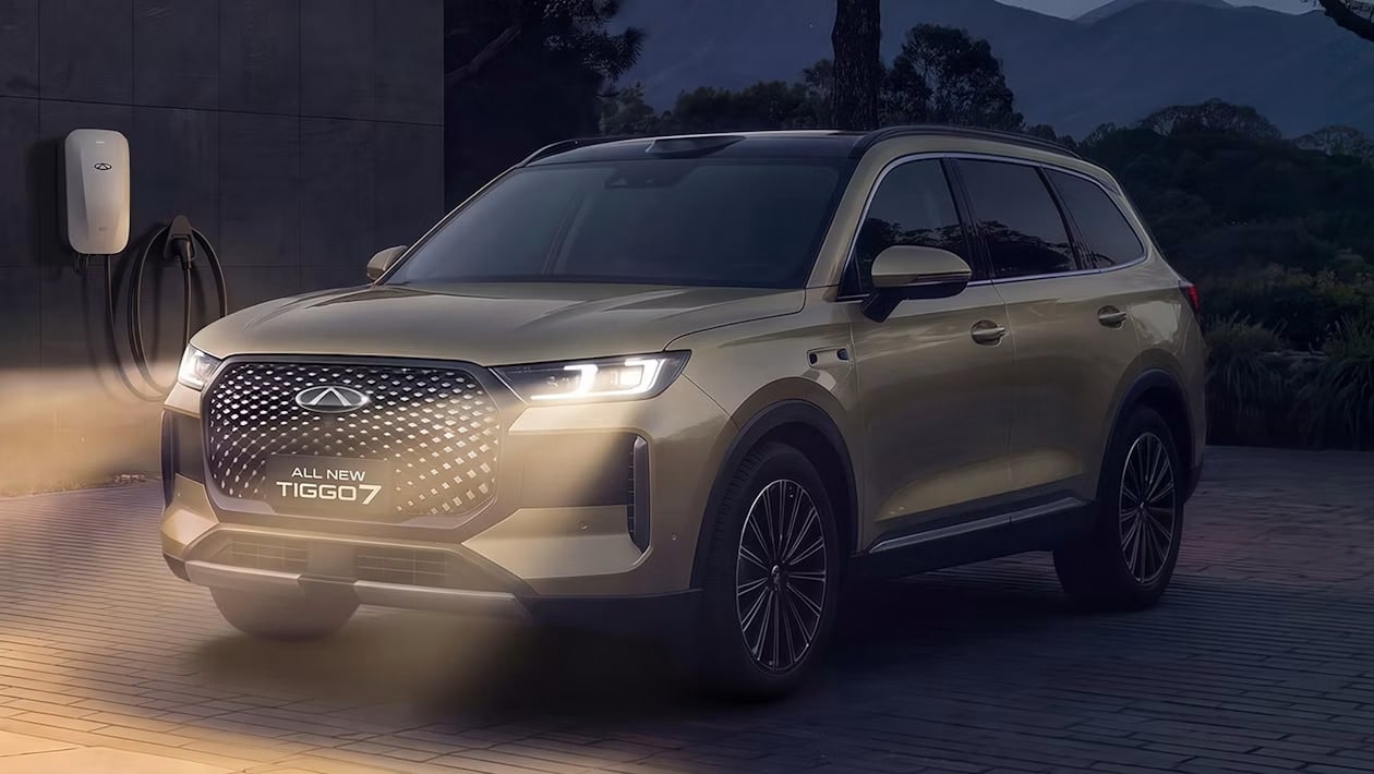 Νέο Chery Tiggo 7: Αλλαγές στην καμπίνα και υβριδικοί κινητήρες