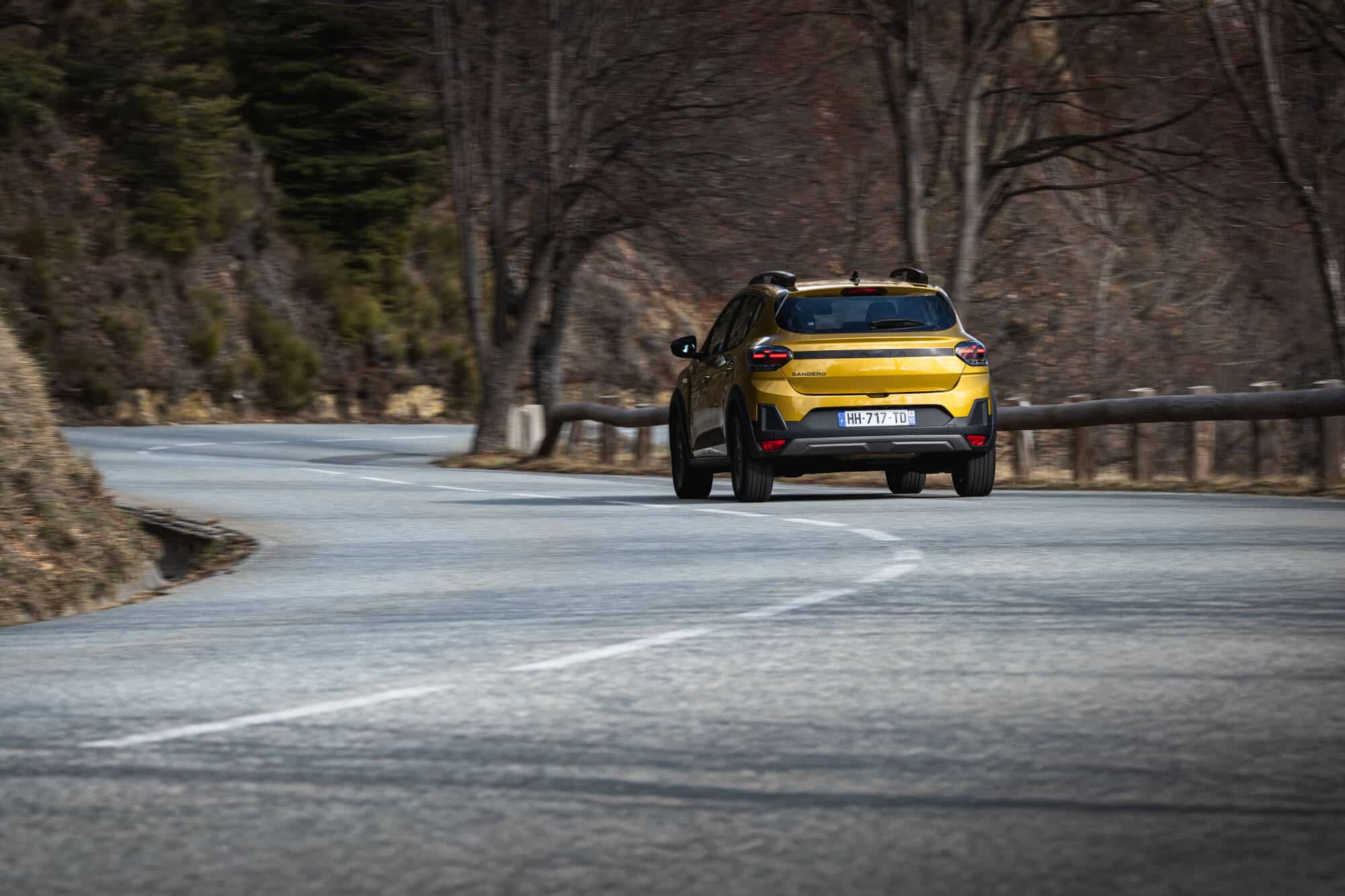 Dacia: Tα νέα υβριδικά SANDERO STEPWAY και JOGGER στην Ελλάδα - Τιμές