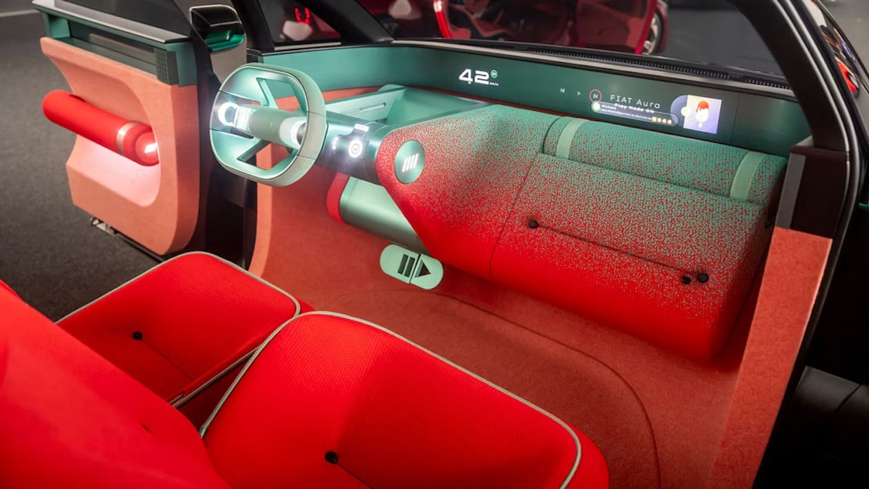 Fiat Multiplay: Το αυτοκίνητο που μεταμορφώνεται από επταθέσιο σε pick-up