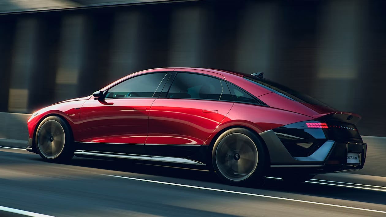 Νέο Hyundai Ioniq 6: Το ηλεκτρικό που θέλει να κλέψει τους πελάτες της Tesla