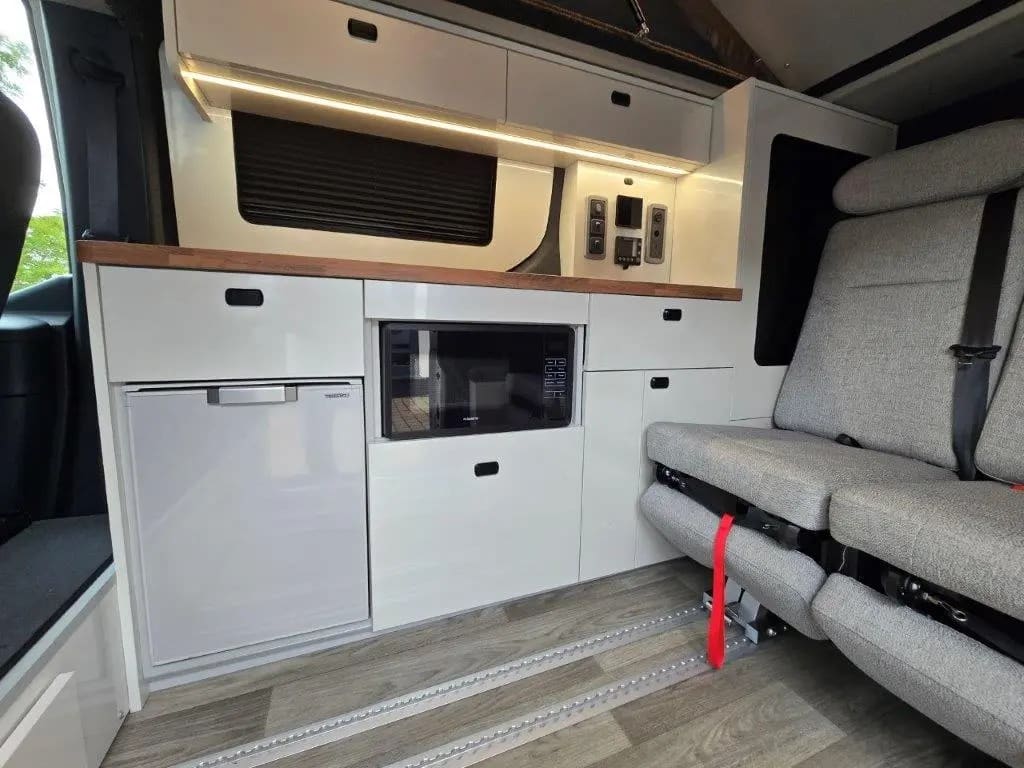 Kia PV5 i-Camper: Το ηλεκτρικό αυτοκινούμενο τροχόσπιτο με 2 διπλά κρεβάτια