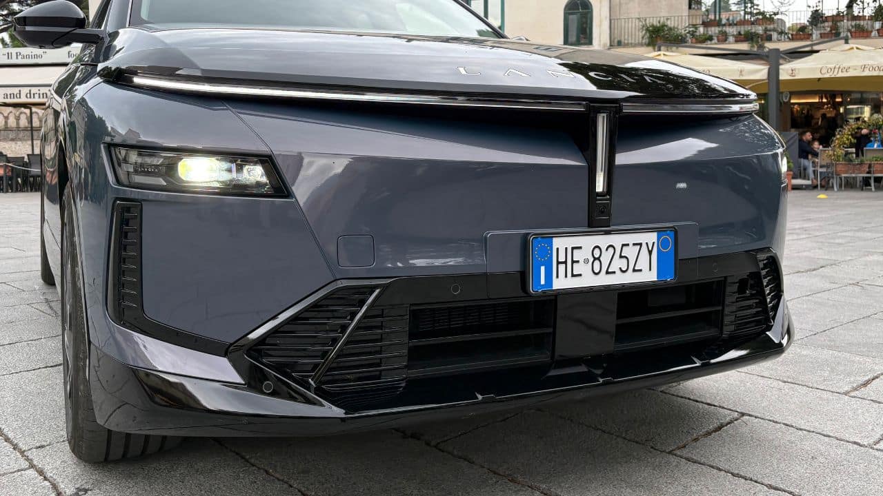 Lancia Gamma HF Integrale: Το ιταλικό ηλεκτρικό SUV που πετάει το γάντι στο Tesla Model Y