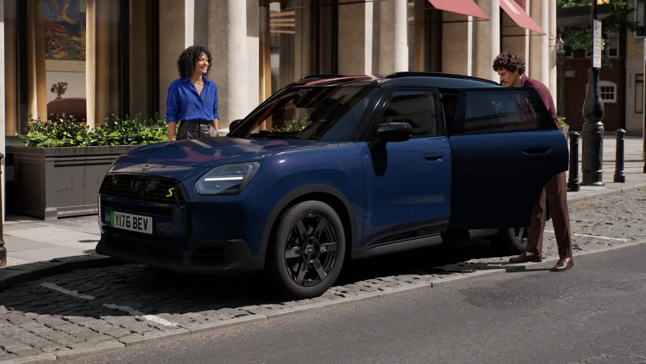 MINI Countryman SE Midnight Edition: Περισσότερη δύναμη και εξοπλισμός 