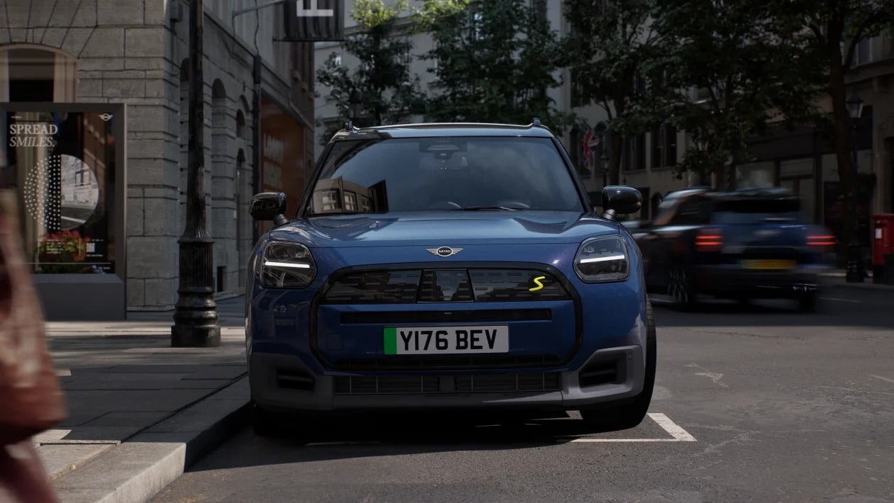MINI Countryman SE Midnight Edition: Περισσότερη δύναμη και εξοπλισμός 