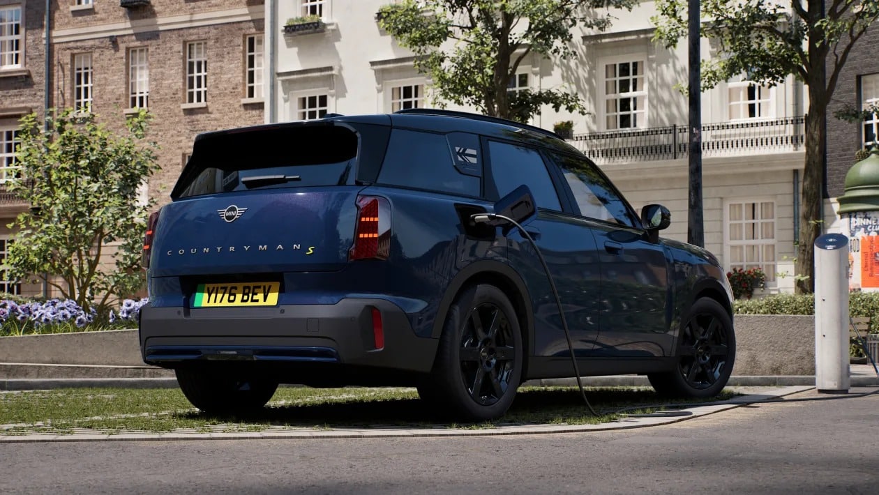 MINI Countryman SE Midnight Edition: Περισσότερη δύναμη και εξοπλισμός 