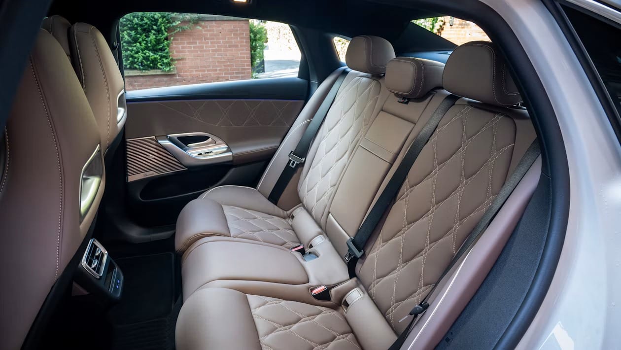 Η Mercedes C-Class έγινε ηλεκτρική – Δείτε πόσα χιλιόμετρα βγάζει