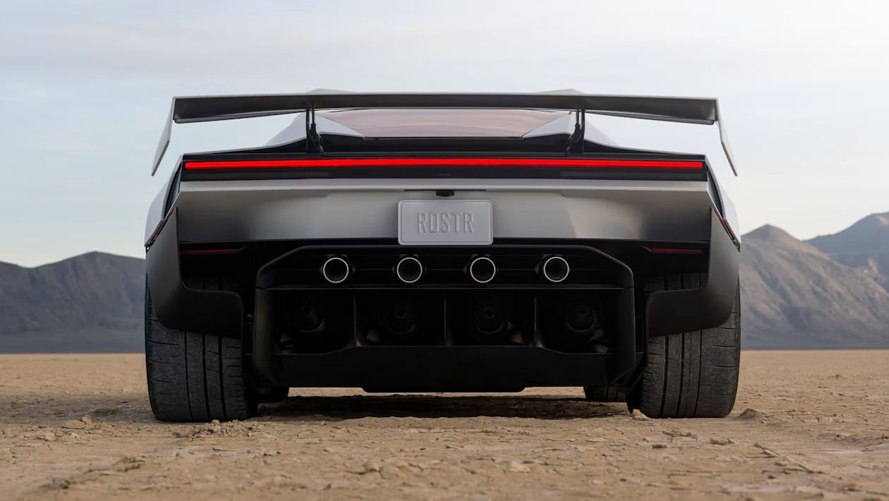 Το νέο Tesla Roadster αψηφά τη φυσική: 100 χλμ./ώρα σε 0,81 δευτερόλεπτα και… πτήση!