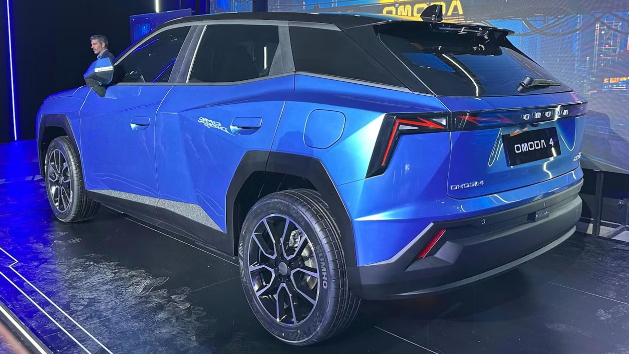 Πρεμιέρα στο Παρίσι για το Omoda 4: Το νέο SUV έρχεται στην Ευρώπη και «βγάζει μάτια»