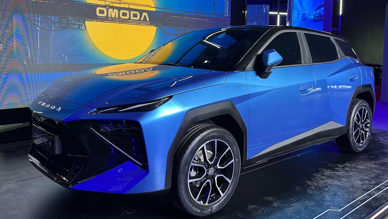 Πρεμιέρα στο Παρίσι για το Omoda 4: Το νέο SUV έρχεται στην Ευρώπη και «βγάζει μάτια»
