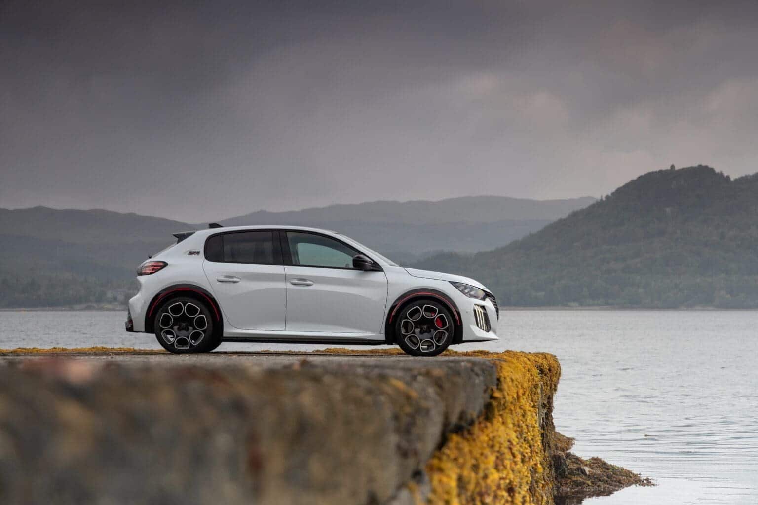 E-208 GTi: Ακατέργαστο ταλέντο
