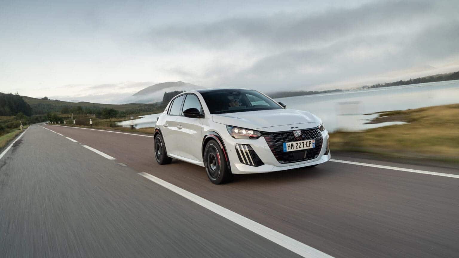 E-208 GTi: Ακατέργαστο ταλέντο