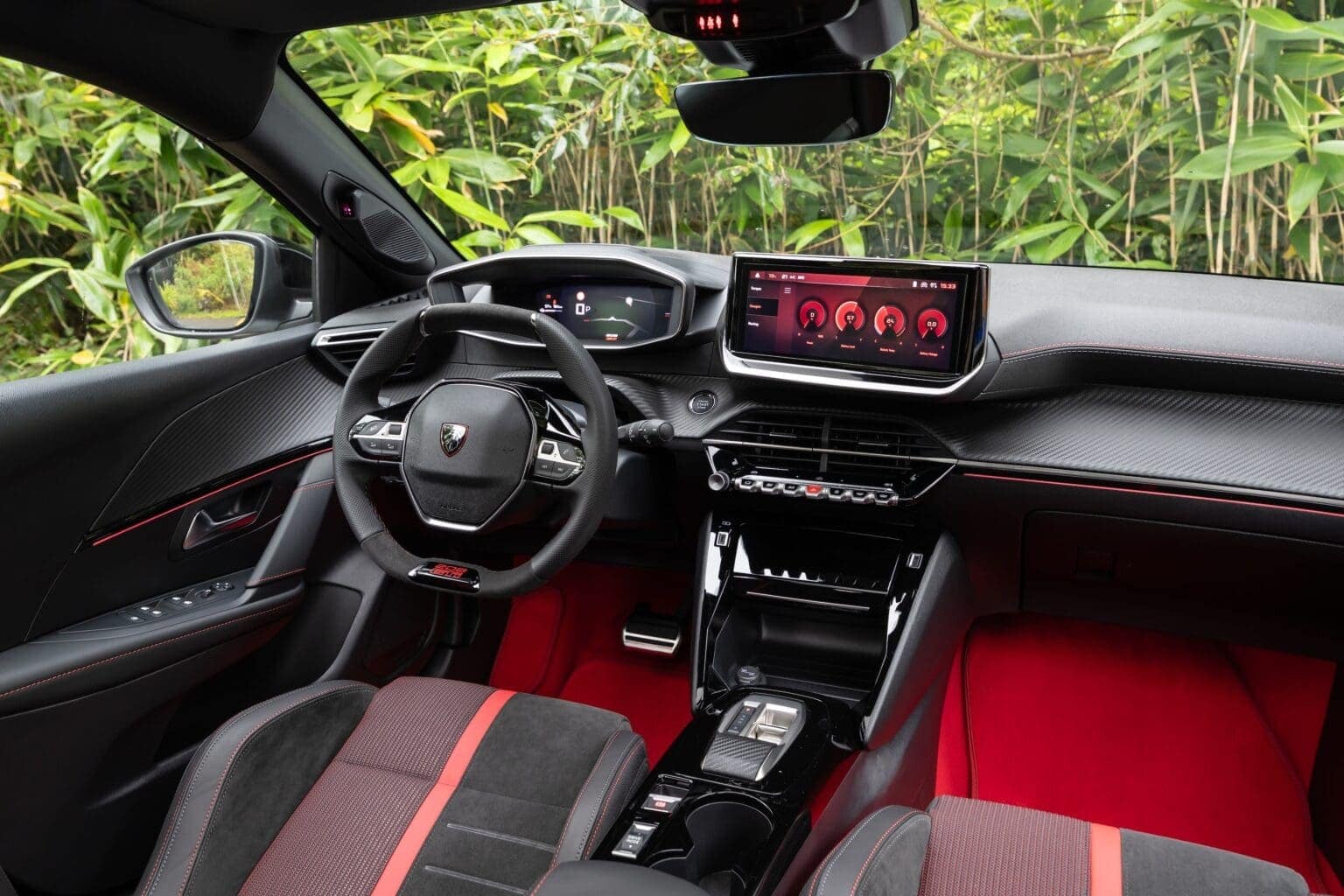 E-208 GTi: Ακατέργαστο ταλέντο